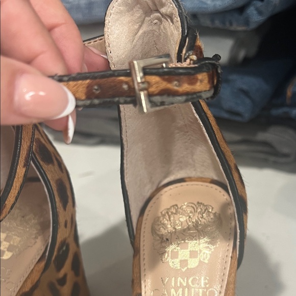 Vince Camuto Leopard Print Heels - Picture 4 of 8